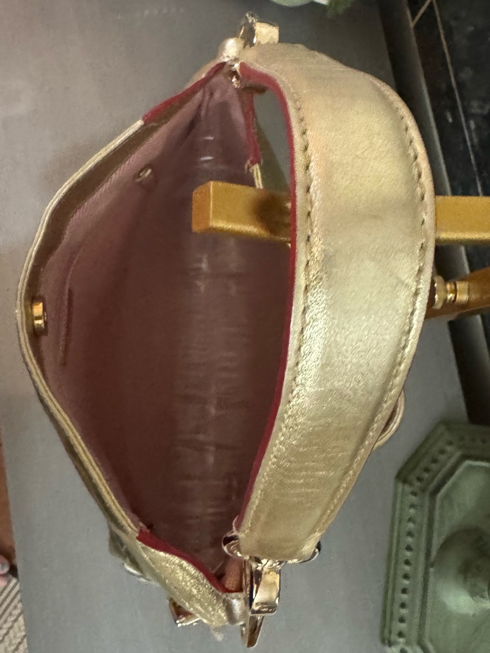 Dooney & Bourke Metallic Gold Leather Logo Lock Sac Hobo Shoulder Bag like new - Picture 6 of 16
